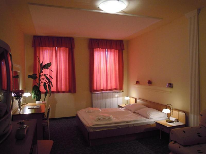 Platan Hotel - Oda