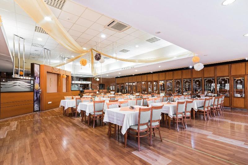 Hotel Barátság Hajdúszoboszló Superior - Restoran