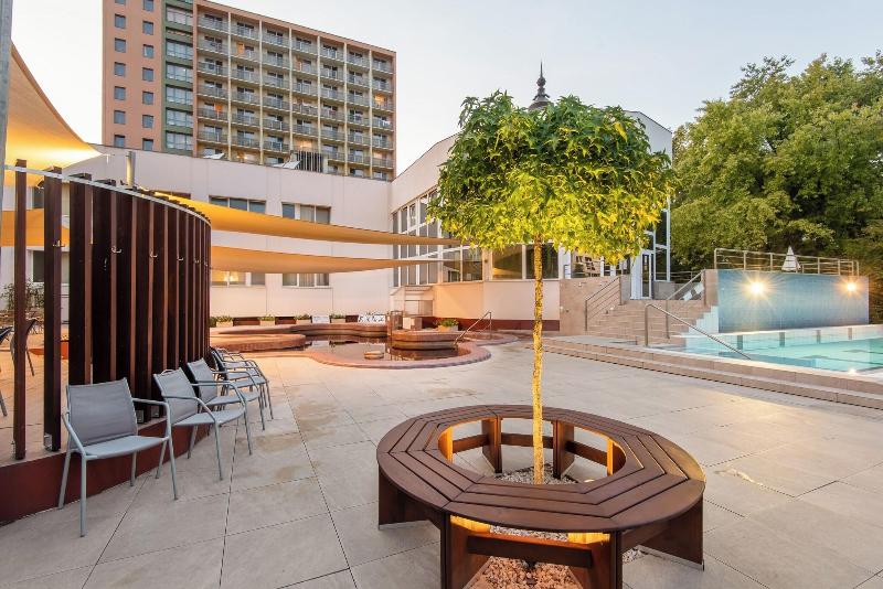 Hotel Barátság Hajdúszoboszló Superior - Teras