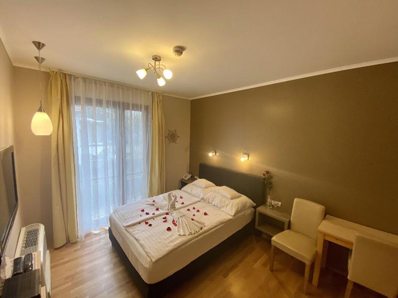 Royal Mediterran Hotel - Oda
