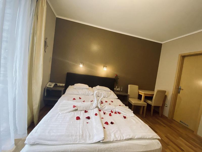 Royal Mediterran Hotel - Oda