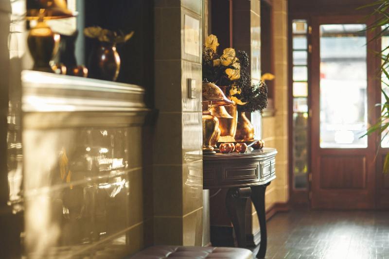 Komló Hotel Gyula - Lobi