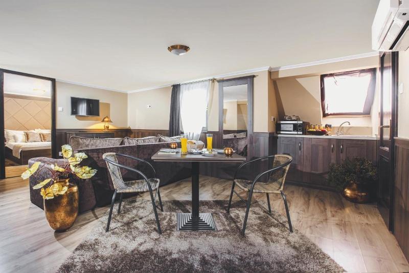 Komló Hotel Gyula - Genel