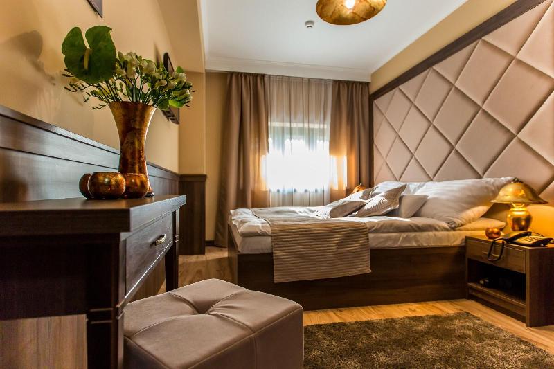 Komló Hotel Gyula - Oda