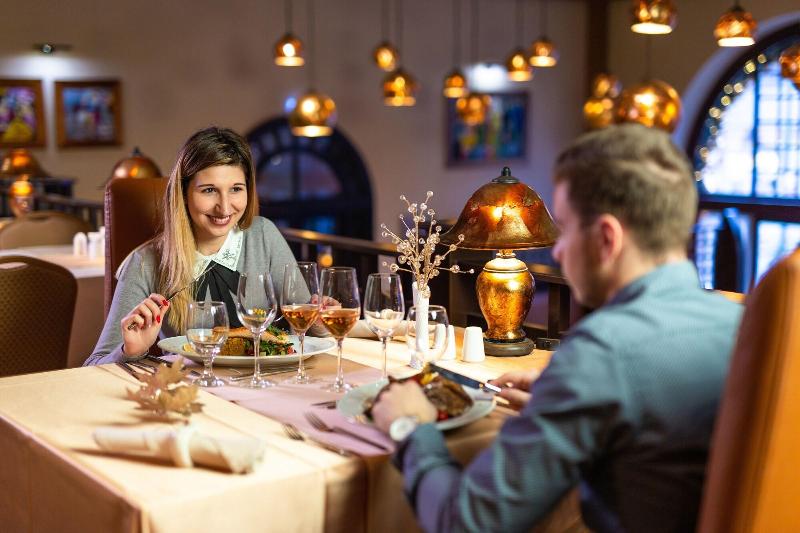 Komló Hotel Gyula - Restoran