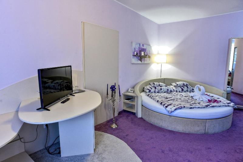 Granada Konferencia Wellness Sport Hotel - Oda