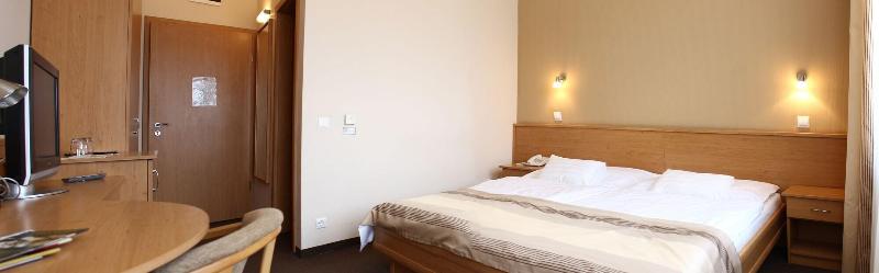 Granada Konferencia Wellness Sport Hotel - Oda