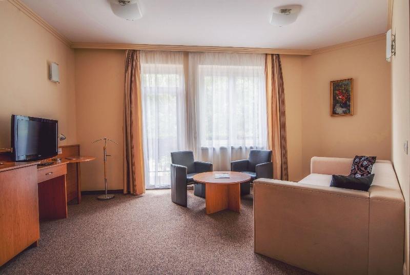 Granada Konferencia Wellness Sport Hotel - Oda