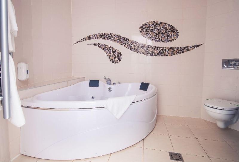 Granada Konferencia Wellness Sport Hotel - Oda