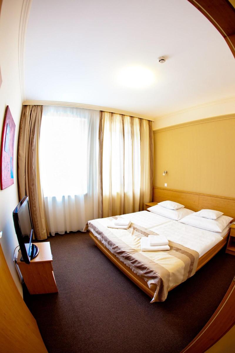 Granada Konferencia Wellness Sport Hotel - Oda