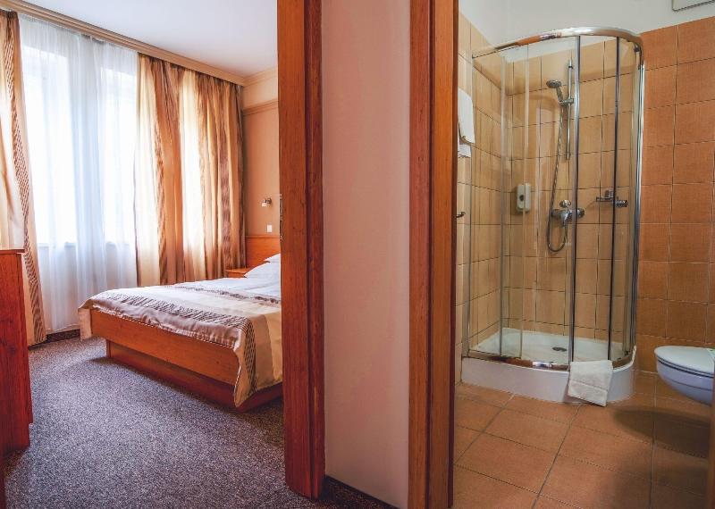 Granada Konferencia Wellness Sport Hotel - Oda