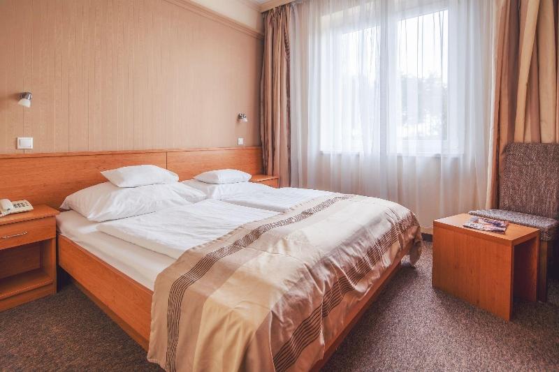 Granada Konferencia Wellness Sport Hotel - Oda