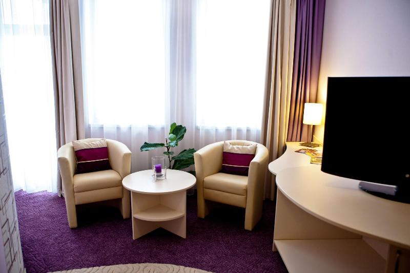 Granada Konferencia Wellness Sport Hotel - Oda
