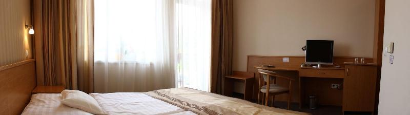 Granada Konferencia Wellness Sport Hotel - Oda