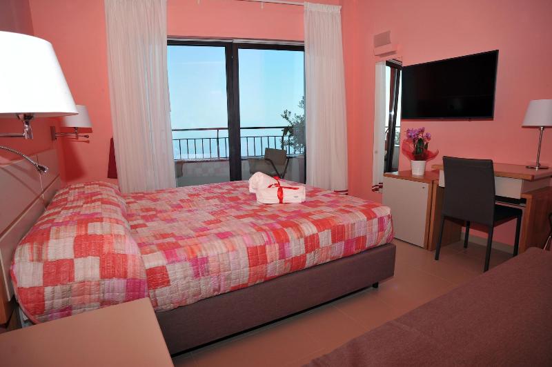 Villa Paradise Resort - Oda