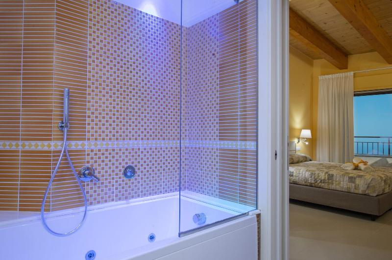 Villa Paradise Resort - Oda