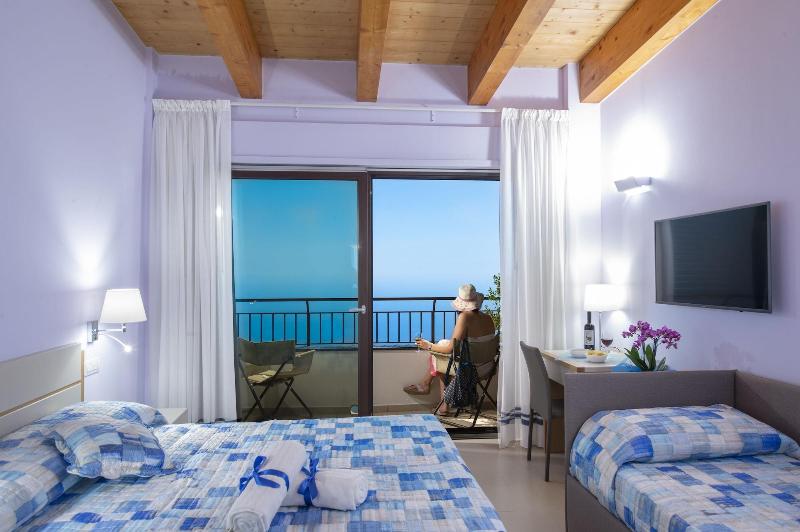 Villa Paradise Resort - Oda