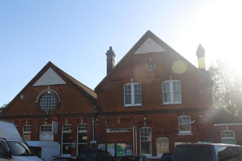 Guest House London - Genel