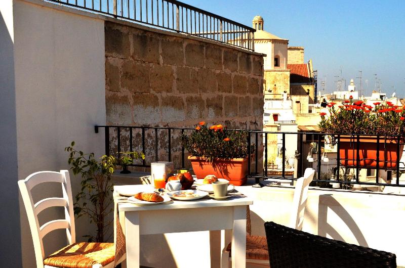 Bed & Breakfast Tra le Mura - Teras