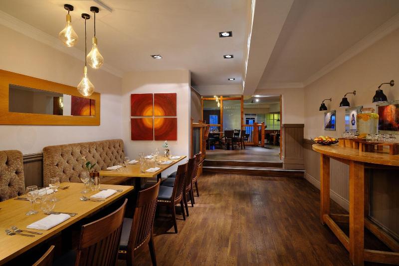 Delta Hotels by Marriott St. Pierre Country Club - Restoran