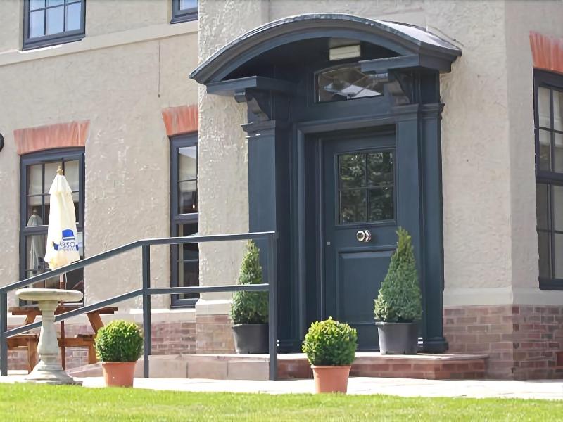 The Woodberry Inn - Genel