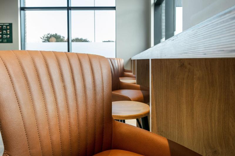 Courtyard By Marriott Keele Staffordshire - Bar
