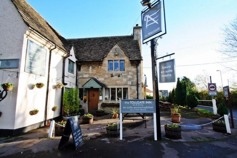 The Tollgate Inn - Genel