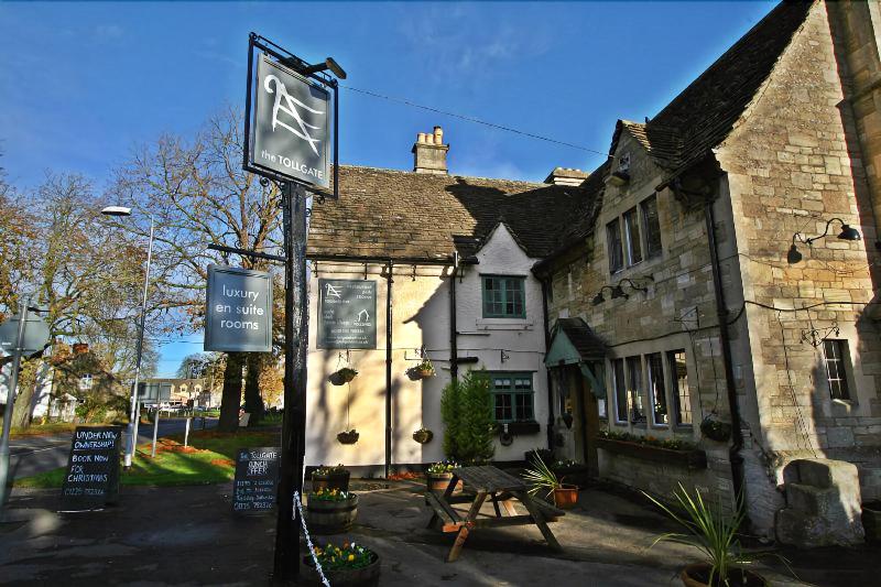 The Tollgate Inn - Genel