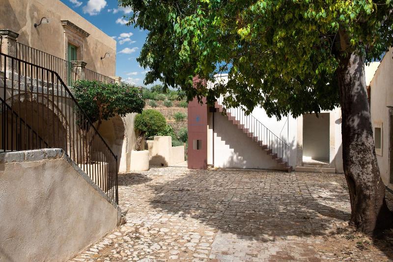Terre Di Romanello Relais In Val Di Noto - Oda
