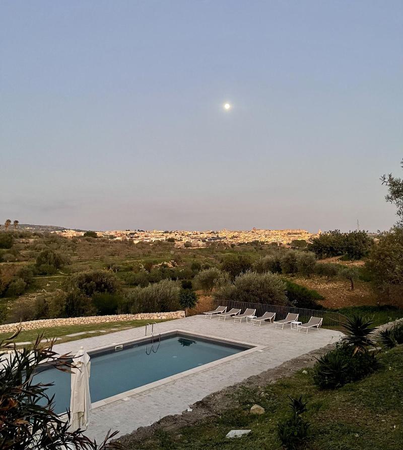 Terre Di Romanello Relais In Val Di Noto - Oda