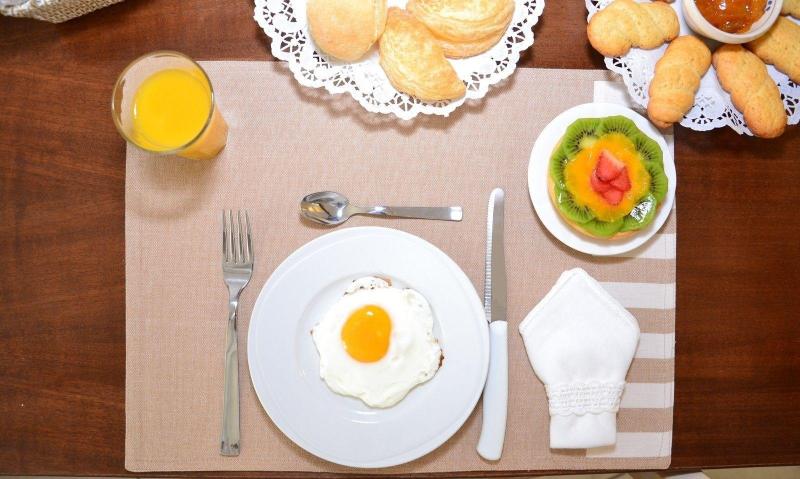 B&B Dimora Delle Rondini - Restoran