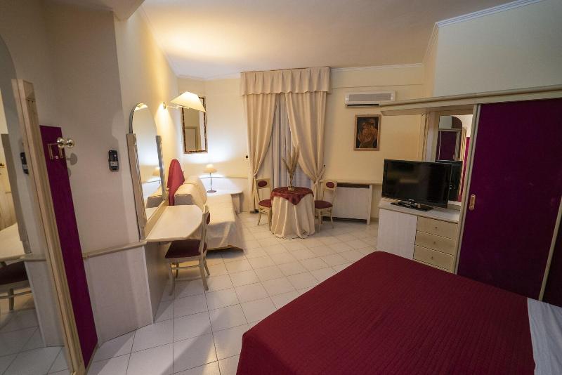 Kristall Palace Hotel - Oda