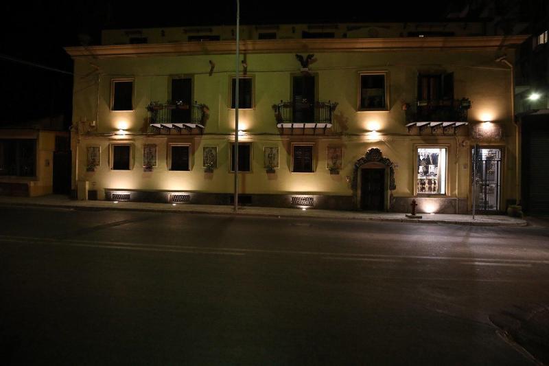 Cannatella's Mansion - Genel