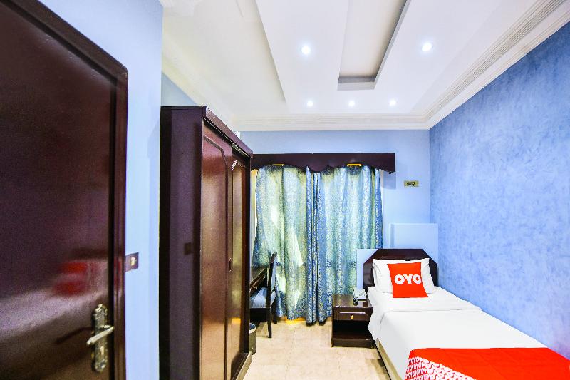 OYO 137 Marina Hotel - Oda