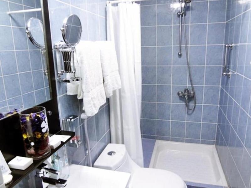 OYO 137 Marina Hotel - Oda