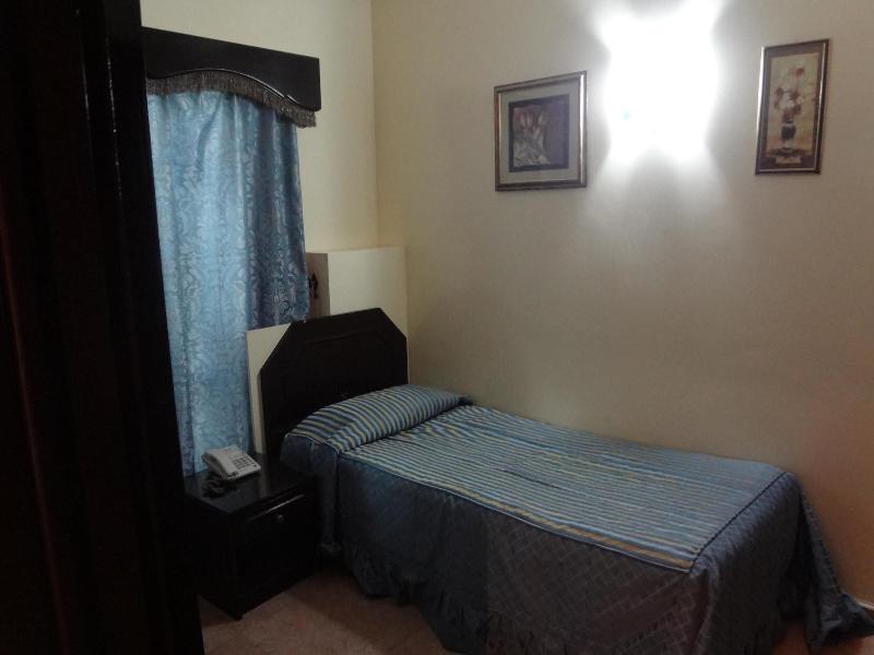 OYO 137 Marina Hotel - Oda