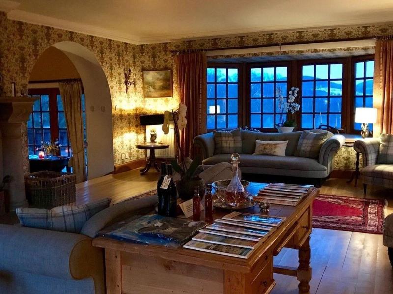 Highland Bear Lodge & Luxury Bear Huts - Lobi