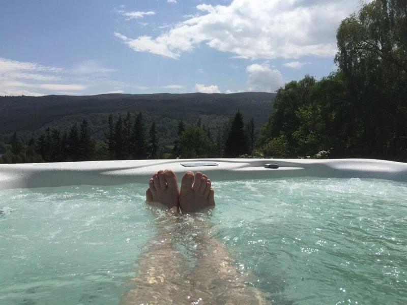 Highland Bear Lodge & Luxury Bear Huts - Genel