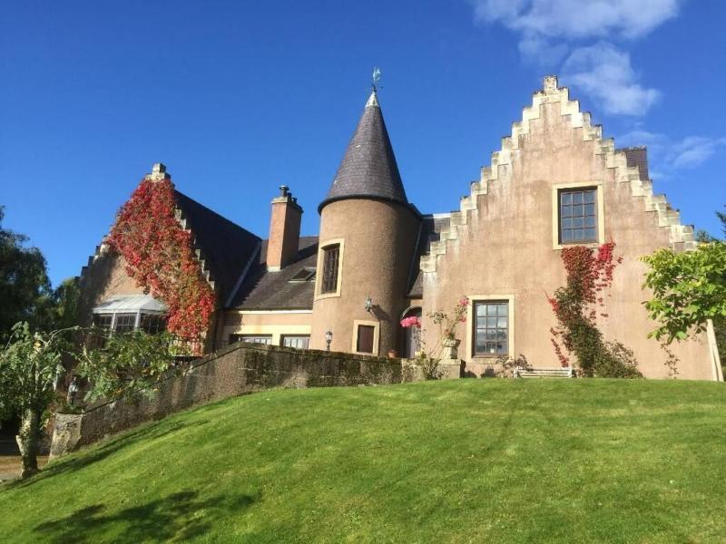 Highland Bear Lodge & Luxury Bear Huts - Genel