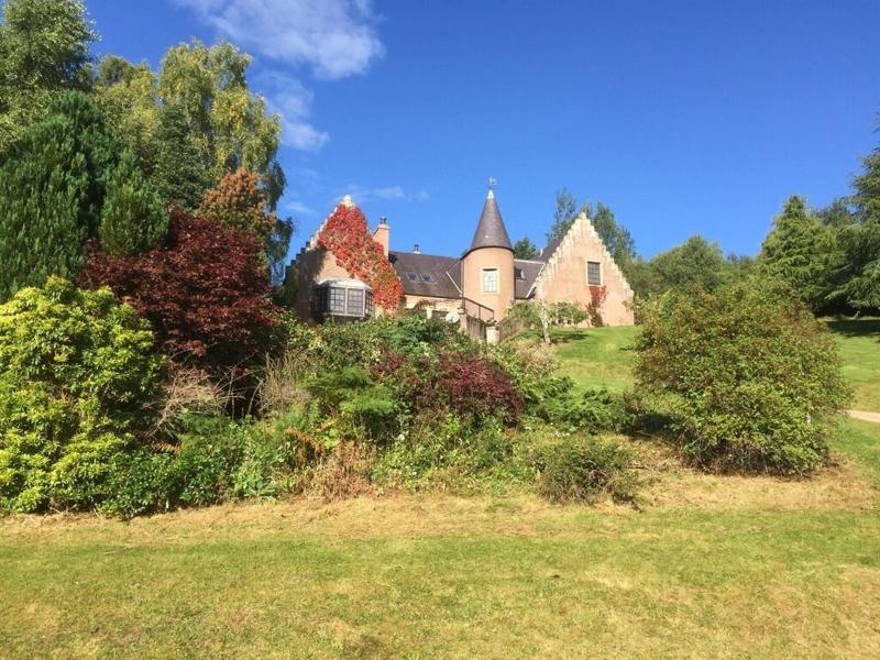 Highland Bear Lodge & Luxury Bear Huts - Genel