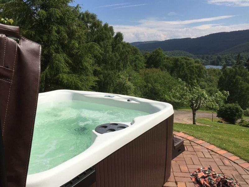 Highland Bear Lodge & Luxury Bear Huts - Genel