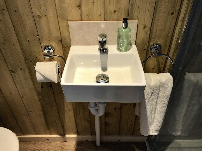 Highland Bear Lodge & Luxury Bear Huts - Oda
