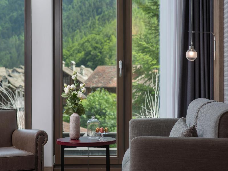NH Collection Alagna Mirtillo Rosso - Oda