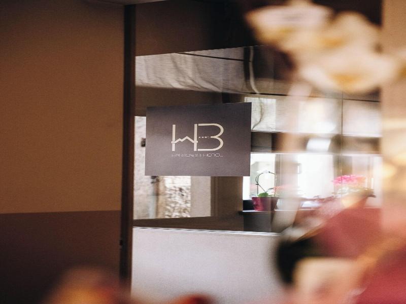 Hb Aosta - Lobi