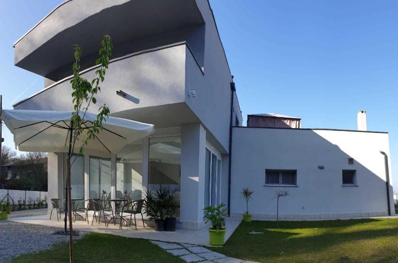 Crystal Bed And Breakfast - Genel