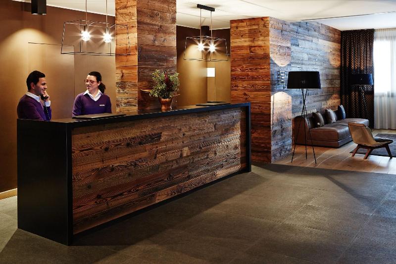 Montana Lodge & Spa - Lobi