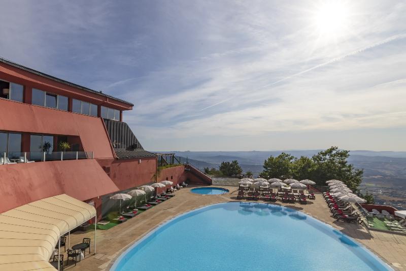 Hotel Carqueijais - Serra da Estrela - Havuz