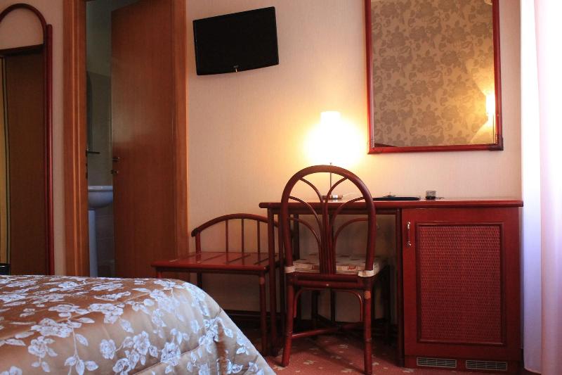 Hotel Kristina - Oda