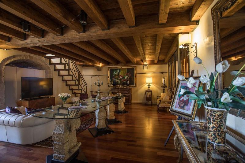 Castello Castriota Scanderbeg Suites De Charme - Lobi