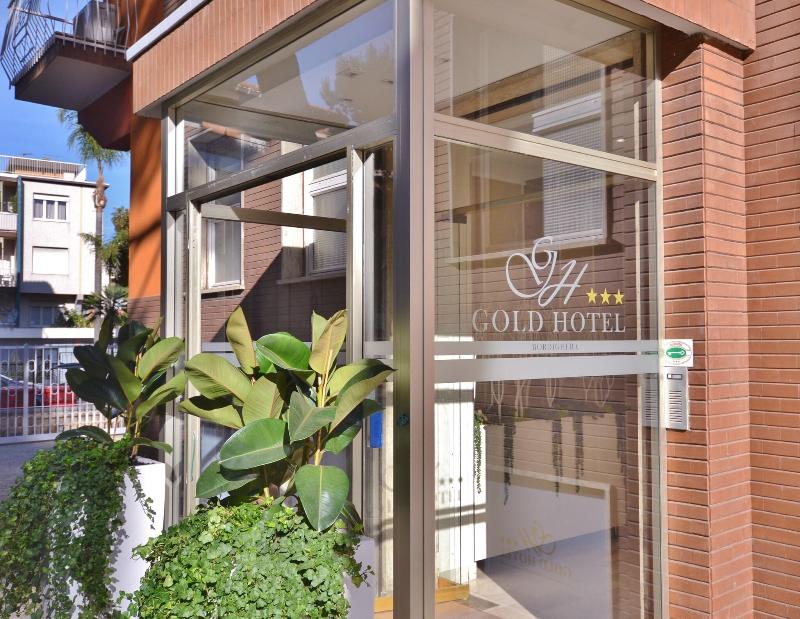 Gold Hotel - Genel